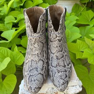 Aerosols Martha Stewart Hailee Ankle boot Size 9